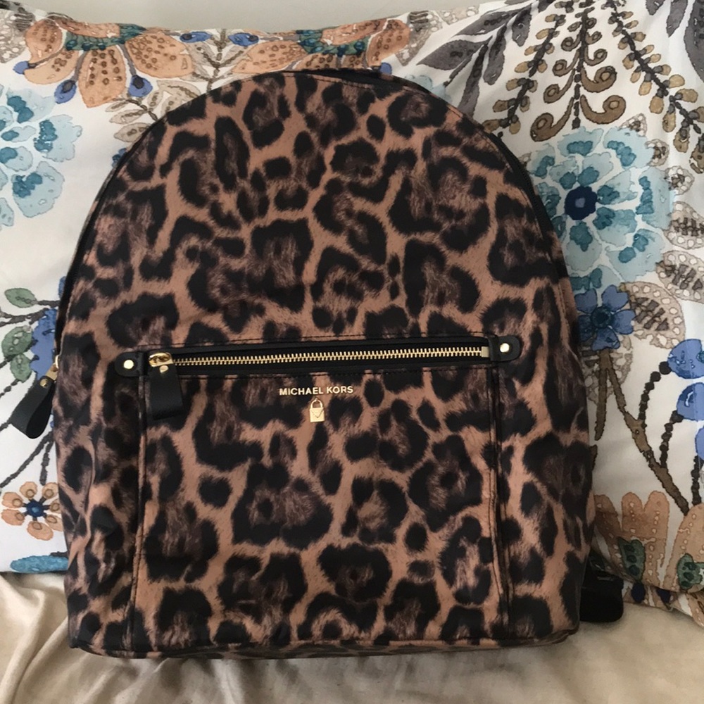 Micheal kors Leopard print medium bookbag